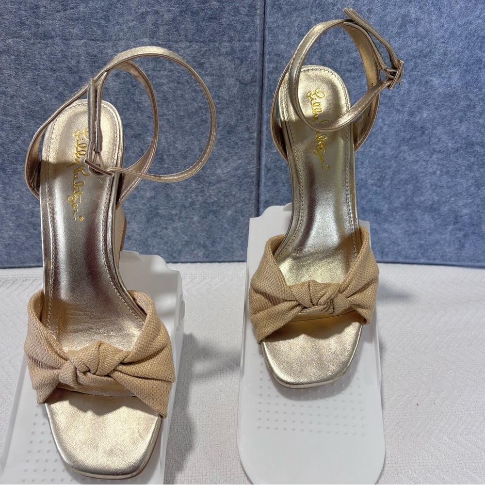 Lilly Pulitzer Gold Heels with Tan Bow - Picture 3 of 13
